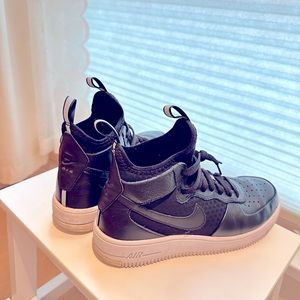 Nike Air Force 1 Women’s Size 6